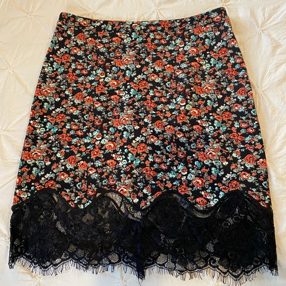 Lush Dresses & Skirts - Trendy Floral high waist mini skirt with black lace detail, like new, size S
